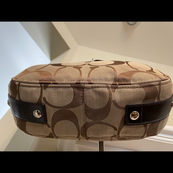 Authentic Coach Signature Bag! - Picture 4 of 7